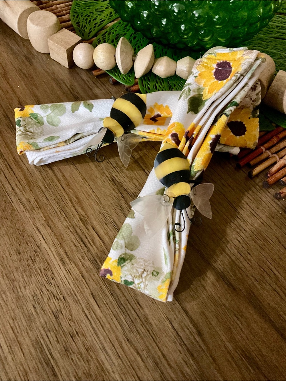 Sunflower Bee Napkin Rings and Floral Napkins - Yellow & Green 4 pc set
